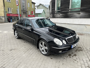 Мерседес-Бенц Е 320 4MATIC (4 фото из 12)