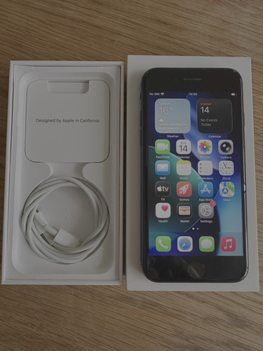 iPhone SE (2022)