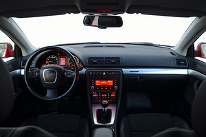 Audi A4 Quattro S-line (7 foto / 8)