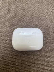 Apple airpods pro (3 фото из 3)