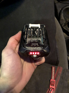 Makita 2.0ah 10.8V (2 foto / 2)