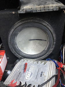 Clarion SW3011 ja BS pch-2683ex subwoofer (1 foto / 2)