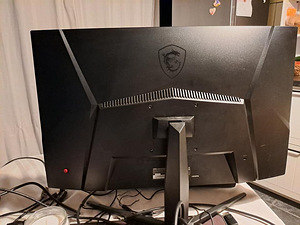MSI Optix G27C4 165HZ (1 foto / 2)