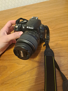Nikon D3100+аксессуары (3 фото из 9)