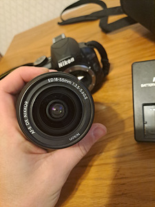 Nikon D3100+аксессуары (9 фото из 9)