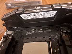 Asus ROG Strix x470-i/r5 5600x/16GB (4 foto / 8)