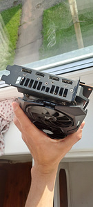 Asus ROG Strix RX 5700XT 8GB (5 foto / 5)