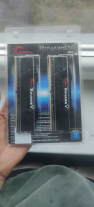 Gskill RipjawaV 2x16GB 3600MHZ (1 foto / 2)