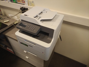 Värviline laserprinter-skänner (wifi) Brother DCP-L3550CDW (3 foto / 5)