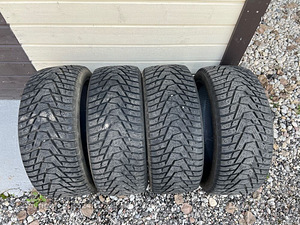 225/45/17 Hankook Winter I-Pike RS2 - DOT 1623 (6 foto / 7)