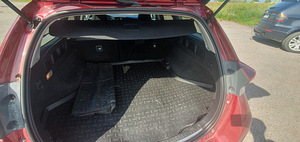 TOYOTA AURIS (15 фото из 15)