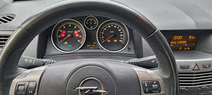 Opel Astra H (6 foto / 11)
