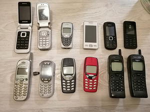 Erinevad mobiiltelefonid ja akud (6 foto / 10)