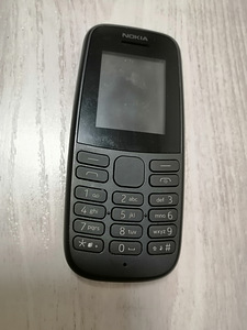 Erinevad mobiiltelefonid ja akud (10 foto / 10)