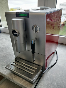 Jura espressomasin (2 foto / 2)