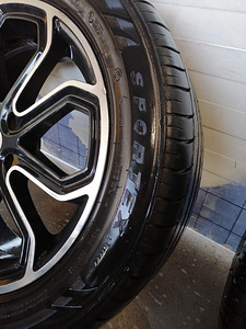 17" Kia veljed rehvidega (8 foto / 10)