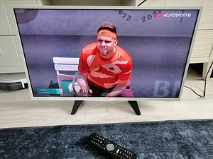 32-дюймовый HD-телевизор Philips (2 фото из 4)