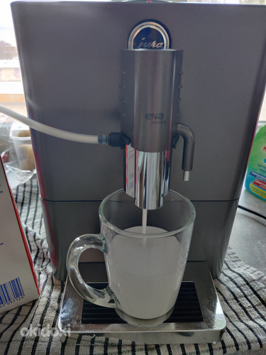 Полностью автоматическая кофемашина Jura (фото #6)
