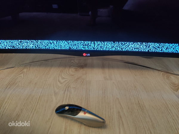 55-дюймовый изогнутый OLED-телевизор LG с дефектами (фото #3)