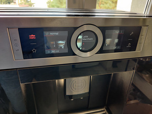 Bosch Series 8 integreeritav täisautomaatne kohvimasin (3 foto / 3)