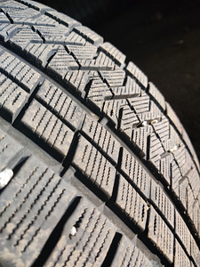 20" Audi valuveljed lamellrehvidega (5 foto / 7)