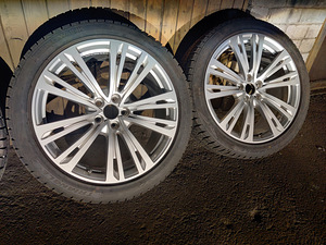 20" Audi valuveljed lamellrehvidega (3 foto / 7)