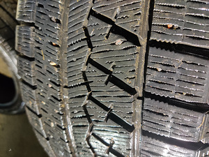 225/45R17 lamellrehvid 2tk (2 foto / 4)