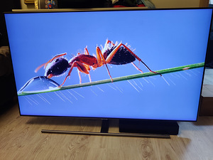 55" Samsung QLED телевизор 4K UHD SmartTV (2 фото из 7)