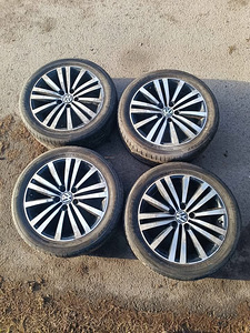 17" VW valuveljed suverehvidega (1 foto / 5)
