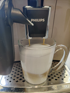 Кофемашина Philips LatteGo (5 фото из 6)
