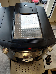 Jura täisautomaatne espressomasin (3 foto / 4)