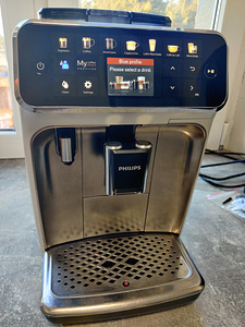 Philips LatteGo täisautomaatne kohvimasin (1 foto / 7)
