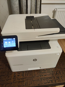 Многофункциональный принтер HP LaserJet Pro (1 фото из 6)