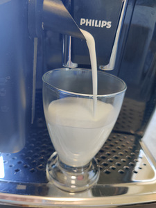 Philips LatteGo täisautomaatne espressomasin (5 foto / 9)
