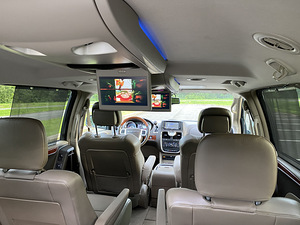 Chrysler Town & Country 3.6 211kw Limited (11 foto / 15)