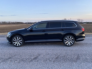 VW Passat 2.0 140kw Highline (7 foto / 13)