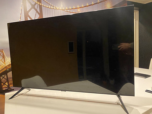 Samsung 50" телевизор с разбитым экраном (2 фото из 3)