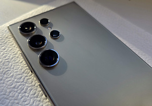 Samsung Galaxy S24 Ultra 1TB (1 foto / 4)