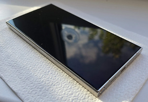 Samsung Galaxy S24 Ultra 1TB (3 foto / 4)