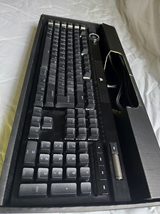 Механическая клавиатура Corsair K100 RGB - переключатели Cor (6 фото из 7)