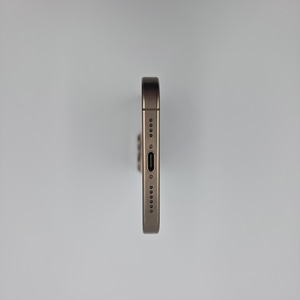 iPhone 16 Pro Max | 512 GB | Desert Titanium (6 foto / 6)