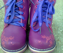 Зимові черевики для дівчинки