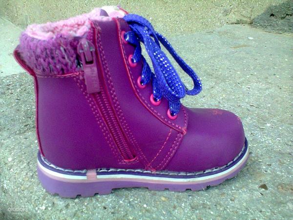 Зимові черевики для дівчинки (фото #2)