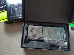 ASUS ROG STRIX 3060TI (2 foto / 3)