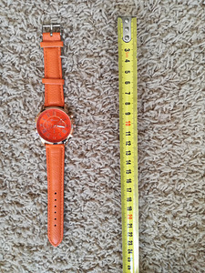 Новый! оранжевые часы