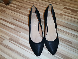 Продам туфли (2 фото из 3)