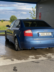 Audi A4 B6 3.0 Quattro (3 foto / 6)