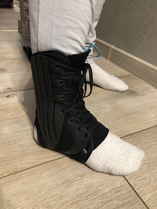 Pahkluu tugi FormFit (1 foto / 3)