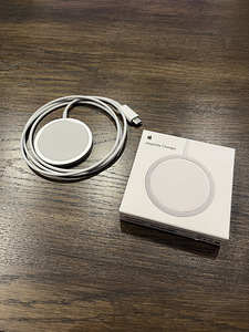 Apple MagSafe laadija (1 foto / 2)