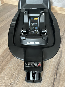 Maxi-Cosi turvatool Isofixi alusega Familyfix3 (7 foto / 9)